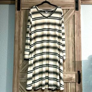 LulaRoe Emily Dress with pockets
